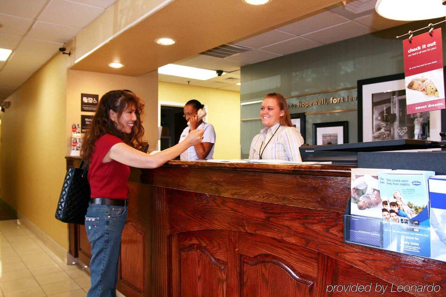 Hampton Inn Hopewell Fort Gregg-Adams インテリア 写真